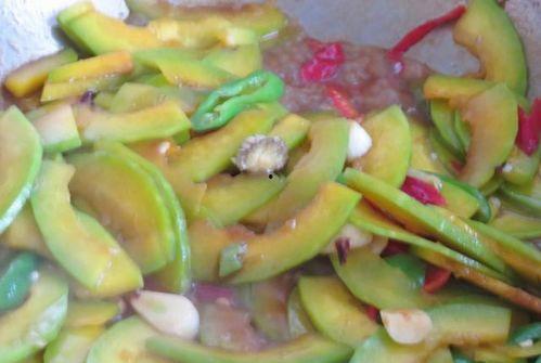 吃吊瓜做法,家常美味吊瓜炖肉，营养满分！