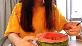 留学女吃瓜,揭秘留学生活中的那些“瓜”